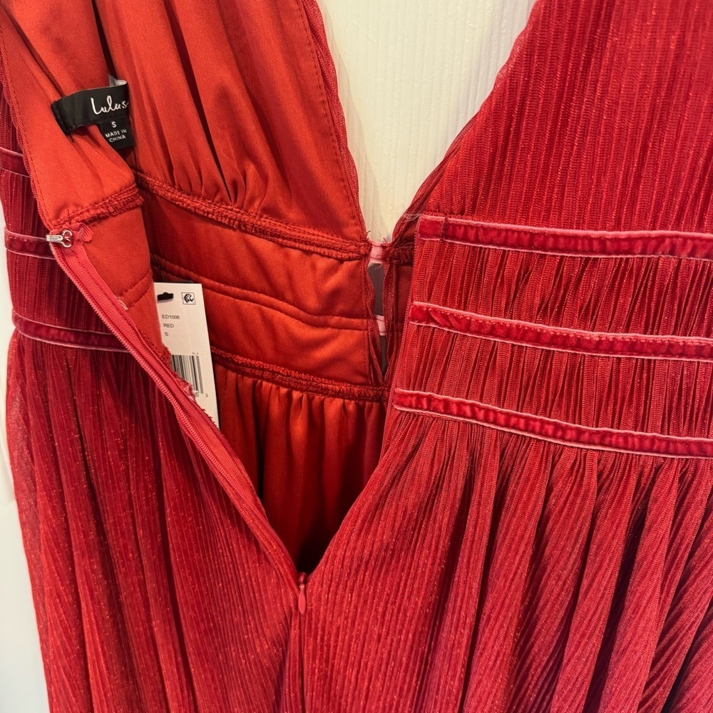 Lulu's NWT Red Mini Dress Metallic Deep VNeck Low Cut Ribbed - Picture 5 of 9